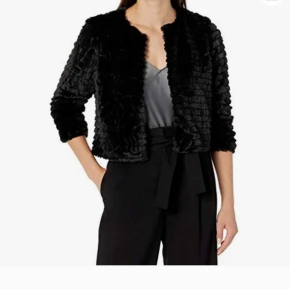 EUC Women's Calvin Klein Faux Fur Shrug, M - Picture 1 of 6